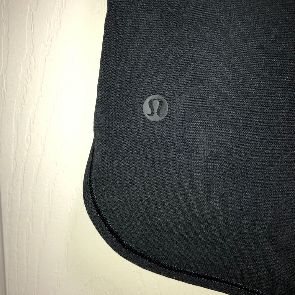 NWT! Lululemon On the Fly black skirt Size 2 - Picture 10 of 10
